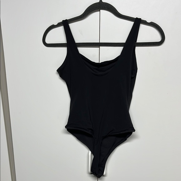 Pattern Hour Square Neck Black Bodysuit - Picture 2 of 8